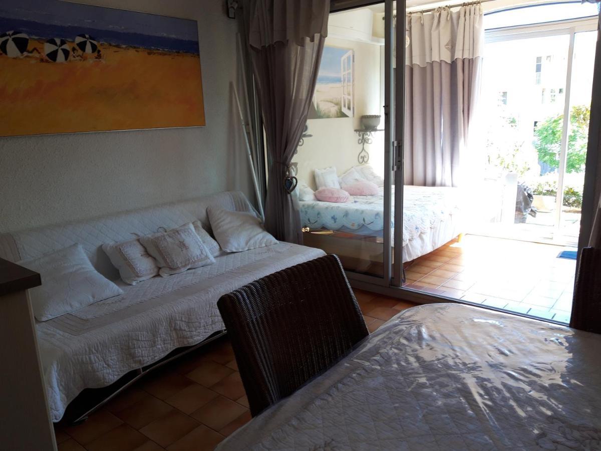 T2, Jardin, Veranda Chambre, Climatisation, Parking Privatif, Proche A Pied Centre, Plage, Gare, Pour 3 Adultes Ou 2 Adultes Avec 2 Enfants Bandol Exterior foto